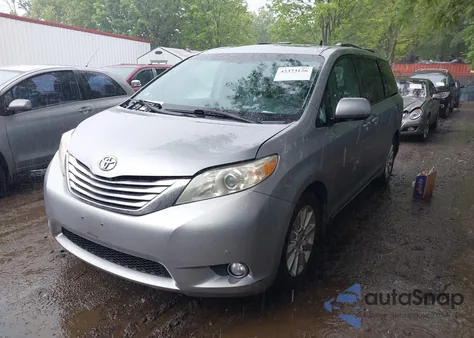 2011 Toyota Sienna Limited z USA, uszkodzony, nr VIN 5TDDK3DC1BS002387